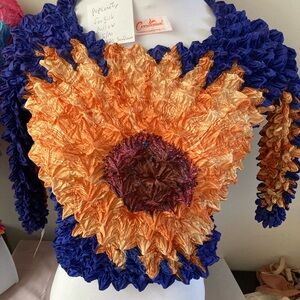 Popcorn tops for teenage girls 
One size S/M stretchy top very soft